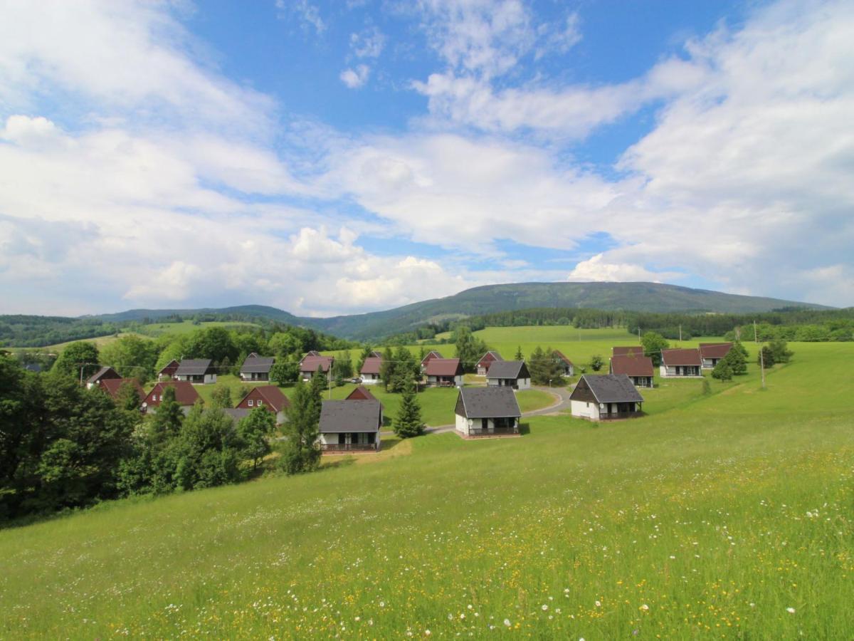 Holiday Home Holiday Hill 58 By Interhome Cista  エクステリア 写真