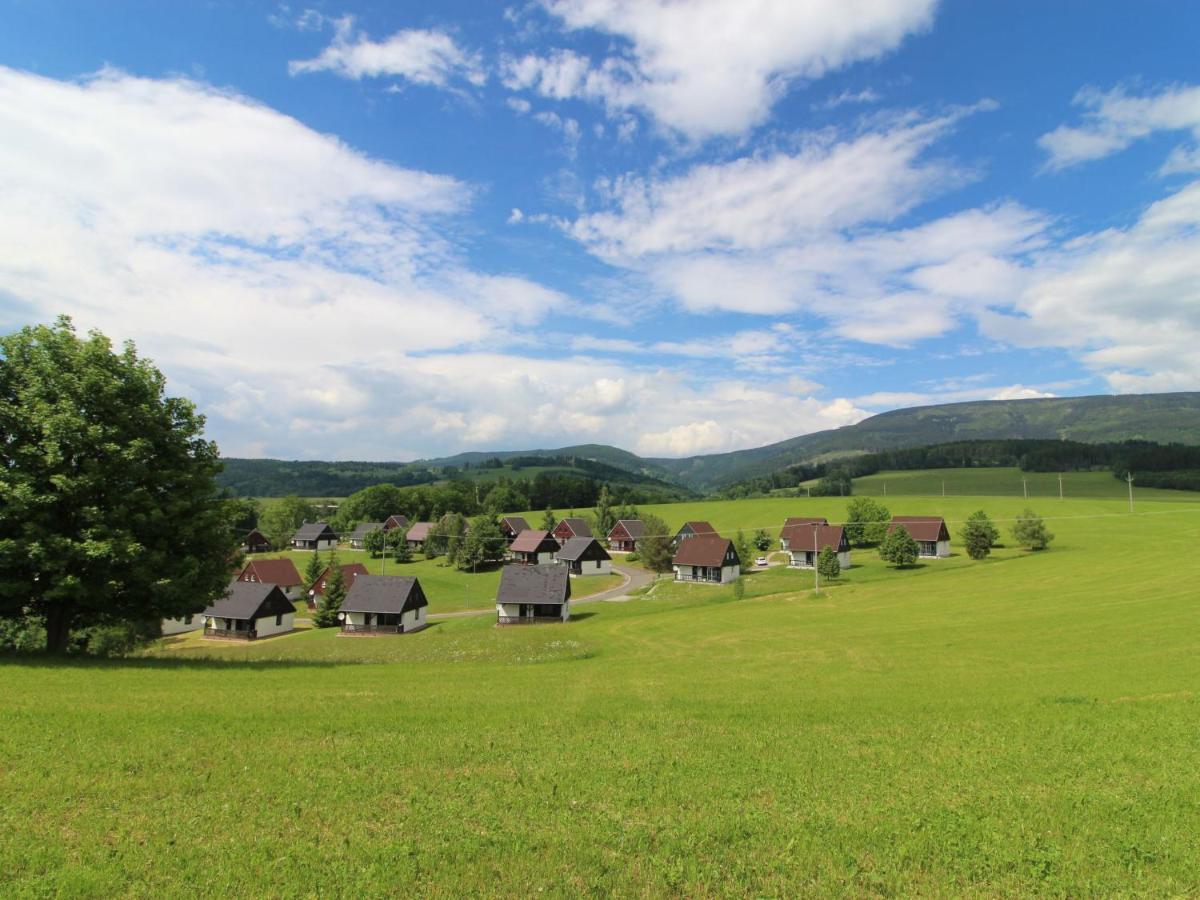Holiday Home Holiday Hill 58 By Interhome Cista  エクステリア 写真