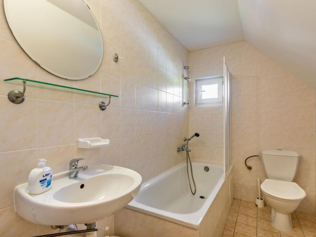 Holiday Home Holiday Hill 58 By Interhome Cista  エクステリア 写真