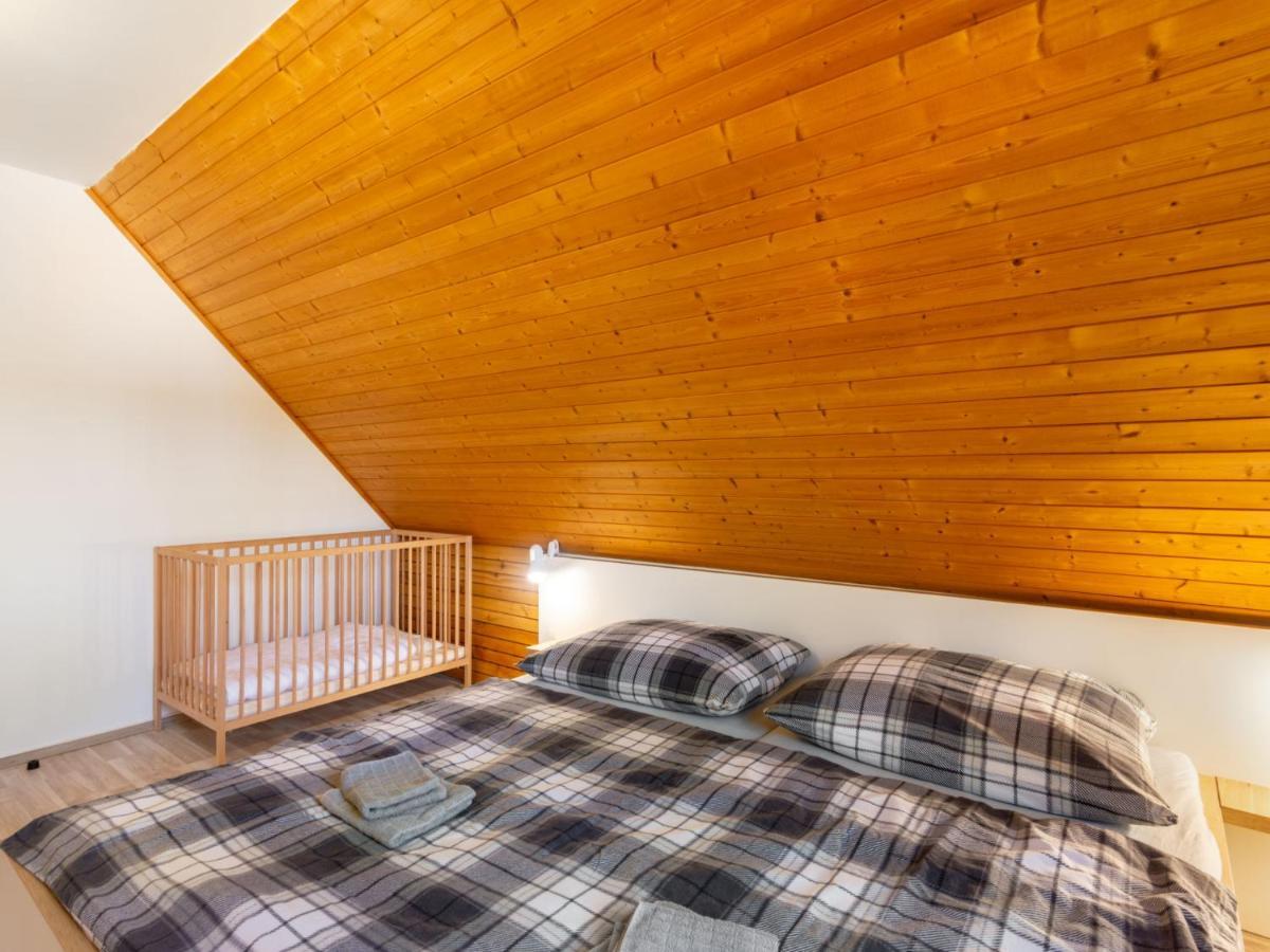 Holiday Home Holiday Hill 58 By Interhome Cista  エクステリア 写真